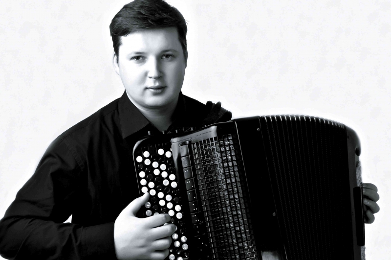 Bajanistas - virtuozas Alexander Hrustevich koncertuos Lietuvoje