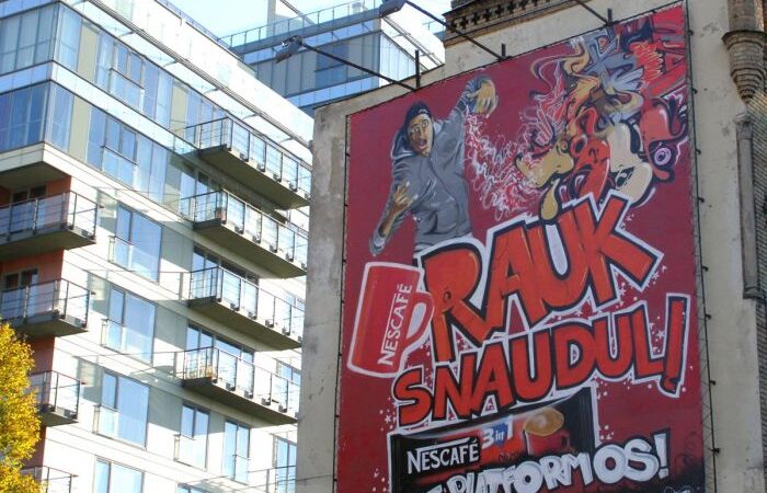 Vilniaus centrą papuošė dviejų kambarių buto dydžio grafitų piešinys