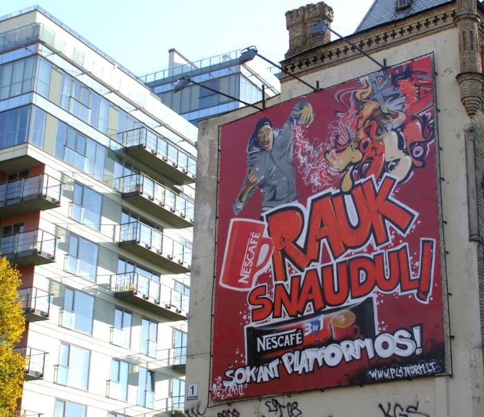 Vilniaus centrą papuošė dviejų kambarių buto dydžio grafitų piešinys