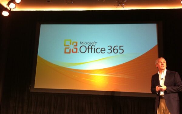 „Microsoft” pristatė naują debesų kompiuterijos paslaugą „Office 365”