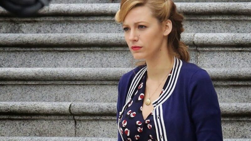 Romantinės dramos „Adelainos amžius“ mada: dominuoja vintažas ir šiuolaikiniai „Gucci“ mados namų kūriniai