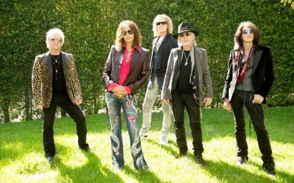 „Aerosmith“ vokalistas Stevenas Tyleris „Siemens“ arenoje ieškos merginos