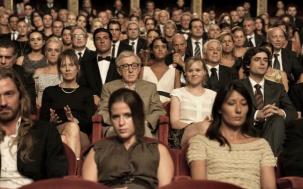 Prisvilęs W. Alleno bandymas kepti itališką picą – filmas „Į Romą su meile“