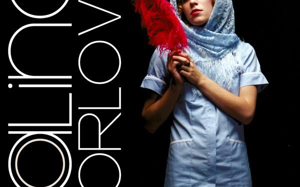 Vaizdo istorija Alinos Orlovos dainai „Vaikelis“ nufilmuota vandenyje (Video-)