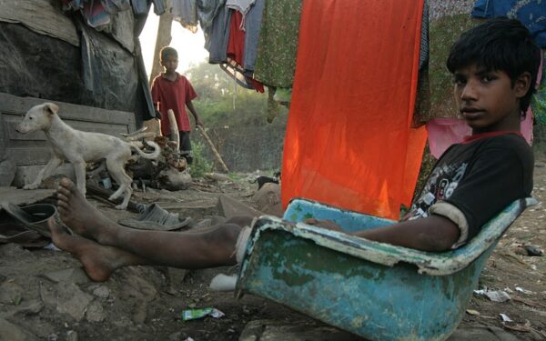 Kaip gyvena Indijos lūšnynų žmonės?