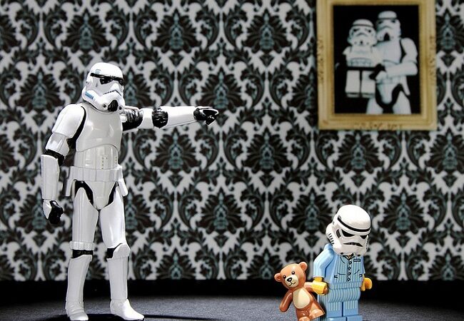 Miniatiūriniai „Žvaigždžių karų“ smogikai kasdienio gyvenimo kontekste (foto)