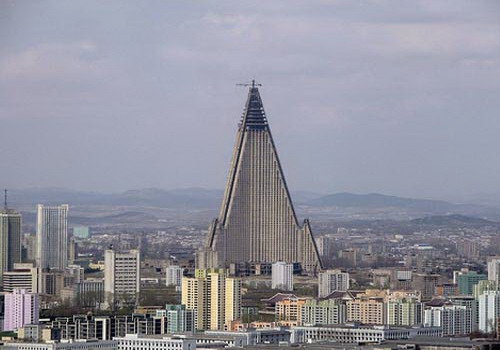 Aukščiausias apleistas pastatas pasaulyje - Ryugyong‘o viešbutis