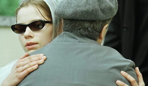 Recenzija. K.Vildžiūno „Kai apkabinsiu tave“: paini istorija su gražia pabaiga