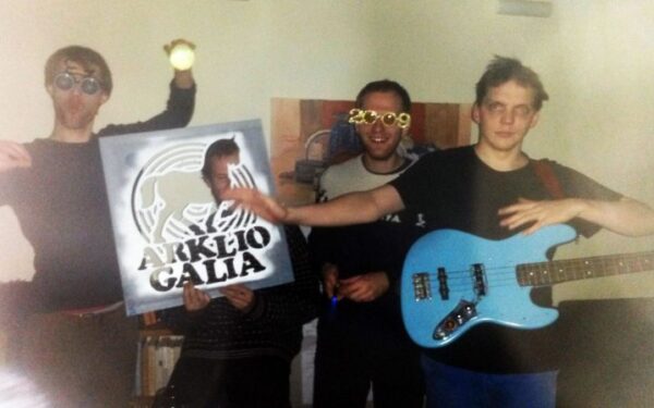 Skelbiama „Bliuzo naktų“ programa, – bus ir širdį rėžiančių dainų apie antrą žmoną