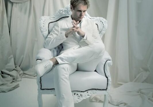 Populiariausias pasaulyje didžėjus Armin Van Buuren grįžta į Vilnių