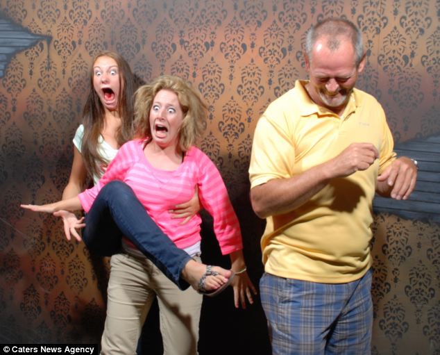 Slapta kamera siaubo namuose: nesuvaidintos lankytojų emocijos (foto)
