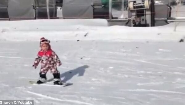 Nei 2 metukų nesulaukusi snieglentininkė užkariauja kalnus (foto, video)