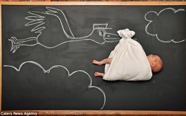 Tėvų dėka kūdikis sėdėjo kalėjime ir ieškojo lobių negyvenamoje saloje (foto)