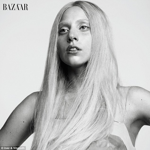 Nauja Lady Gaga fotosesija – natūraliai graži (Foto)