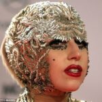 Lady Gaga Vokietijoje persirengė triufeliu! (Foto