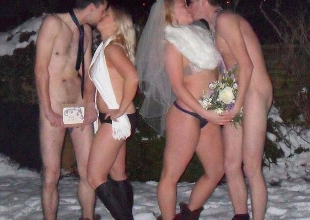 Naujausia mada – fotografuotis nuogiems sniege (foto)