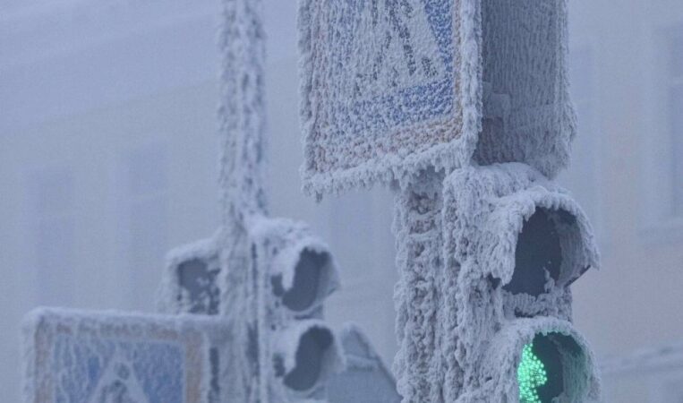 Šalčiausiame pasaulio mieste temperatūra nukrenta žemiau -71 laipsnių šalčio (foto)