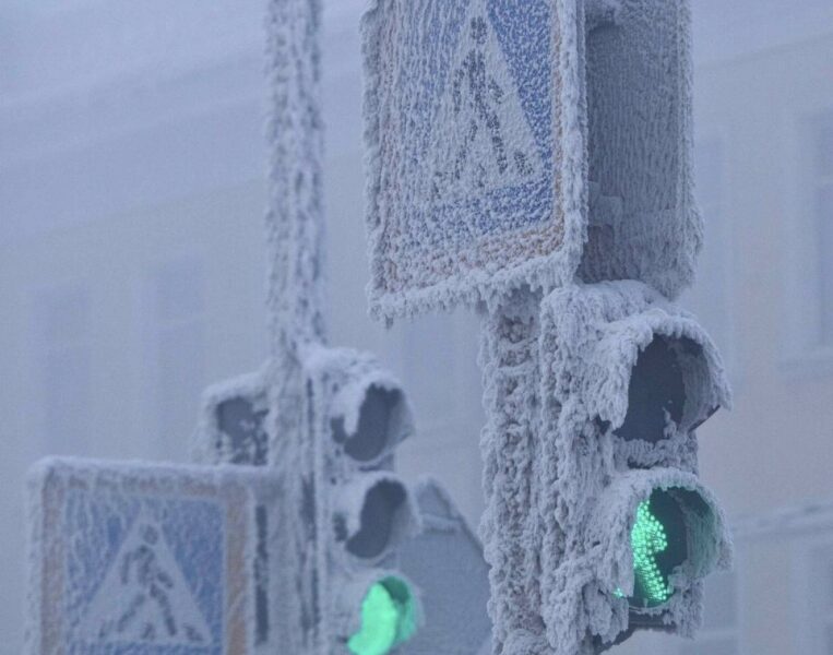 Šalčiausiame pasaulio mieste temperatūra nukrenta žemiau -71 laipsnių šalčio (foto)