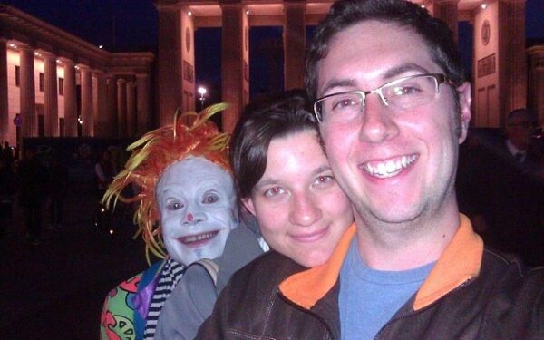 Šiurpinantys „įsibrovėliai”, sugadinę idiliškas akimirkas nuotraukose (foto)