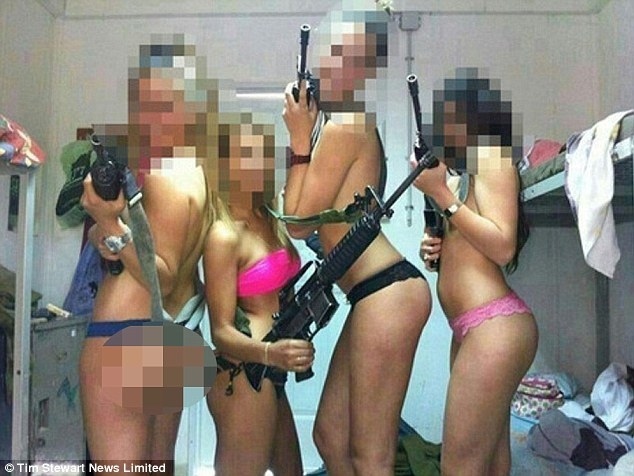 Seksualios ir pavojingos: kaip linksminasi Izraelio kariuomenės merginos? (foto)