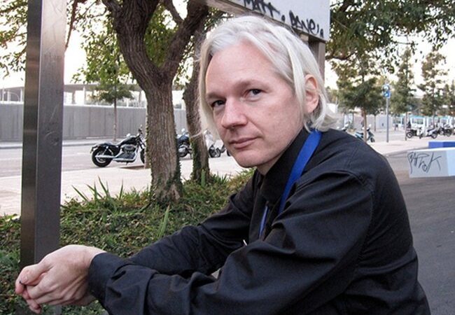 Išleista skandalinga knyga apie „WikiLeaks“ įkūrėją