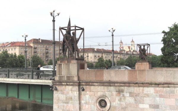 Festivalis „Vilnius Street Art“ Žaliojo tilto skulptūroms ruošia narvus