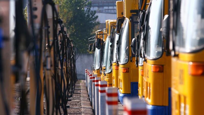 Gresia viešojo transporto bilietų brangimas