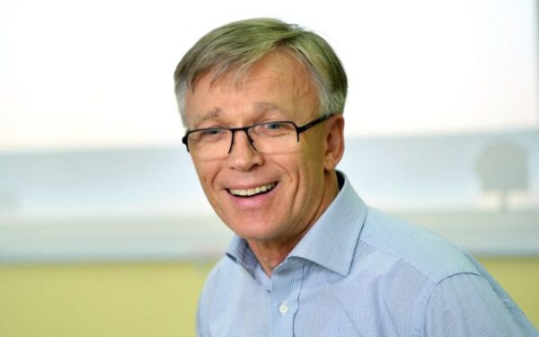 A. Avulis patarė, kaip „papirkti“ darbdavį