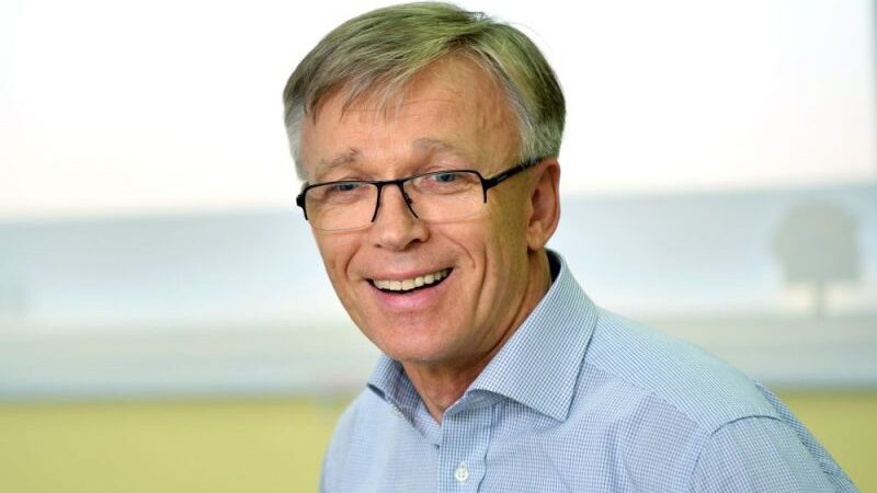 A. Avulis patarė, kaip „papirkti“ darbdavį