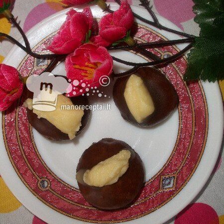 Triufeliai su žemės riešutų sviestu