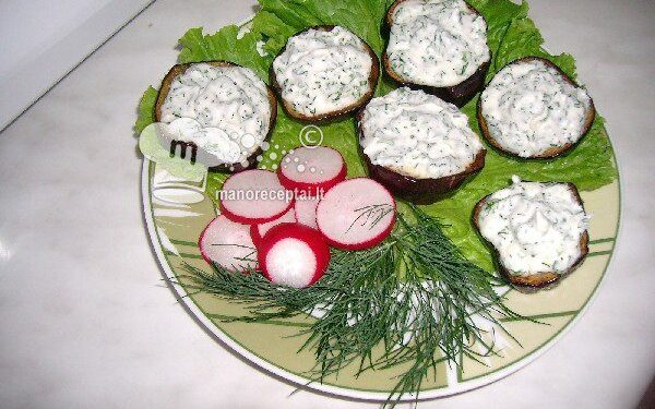 Baklažanų užkandis su aštriu padažu