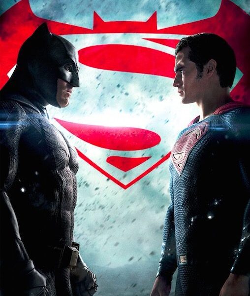 Neeilinis įvykis kine: pirmą kartą vienas prieš kitą stoja populiariausi superherojai Betmenas ir Supermenas