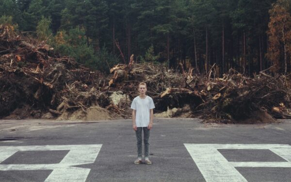 Naujajame vaizdo klipe ba. Lietuvos pajūryje ieško pasikeitusiųjų (video)