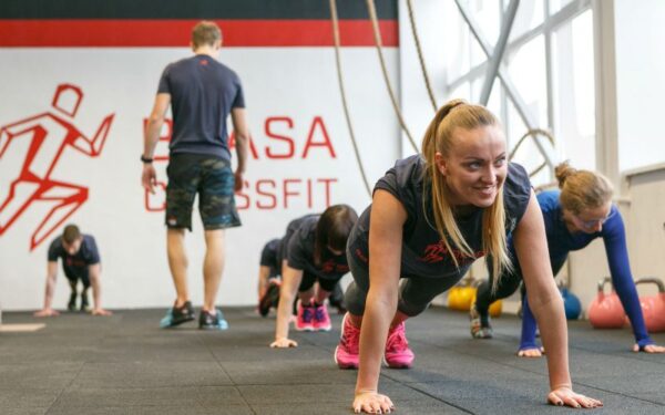 Garsenybės išbandė „CrossFit“ treniruotes