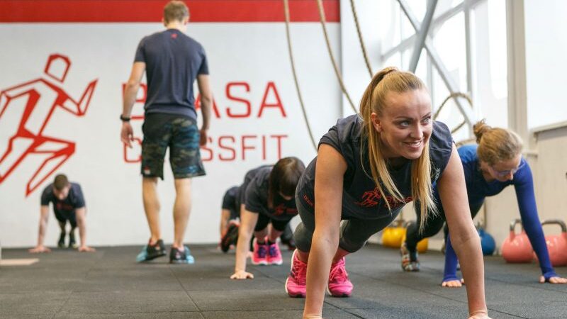 Garsenybės išbandė „CrossFit“ treniruotes
