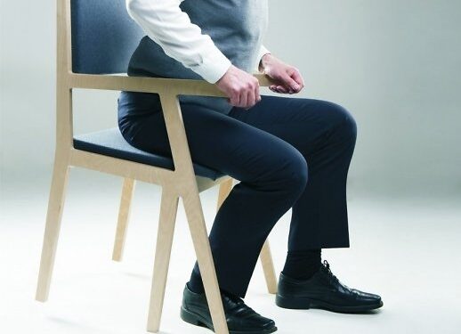 Atsistoti padedančios kėdės kūrėja siekė, kad baldas patiktų ir sveikiesiems (interviu, foto)