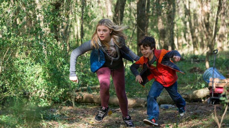 Fantastinis filmas „5-oji banga“: idealus planas, kaip išgyventi į duris pasibeldus pasaulio pabaigai