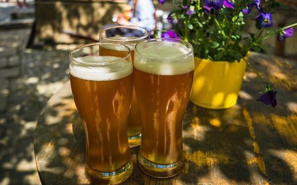 Alaus etiketas: ko dar nežinojote apie šį gėrimą ir jo patiekimą