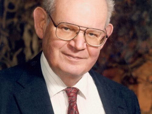 Benoit Mandelbrot – žmogus, kuris matematikai suteikė grožio (Video)