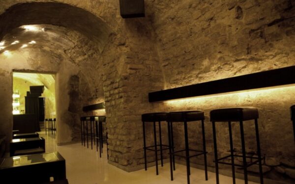 „Metų interjeras“  – „Basement bar“ (Foto)