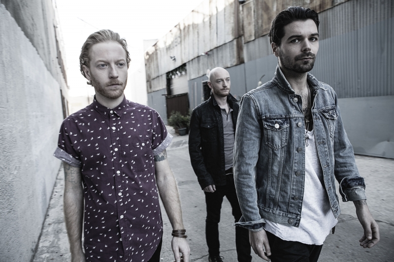 Geriausia britų grupe šiemet pripažinti „Biffy Clyro“ atvyksta į Rygą