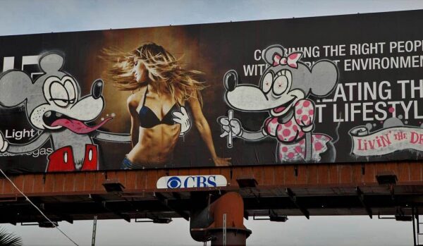 Garsiausias pasaulio grafitininkas Banksy „siaučia“  Los Andžele (Video)