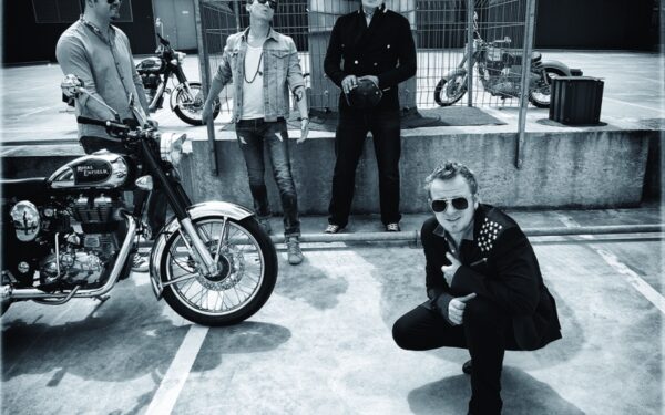 Metų koncertui besiruošiantys „Biplan“ pristato naują dainą