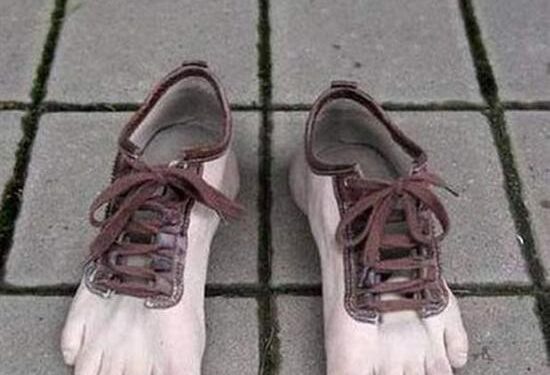 Daiktų pusryčiai. Keisčiausi batai (foto)