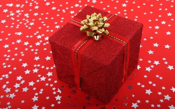 10 patarimų prieš kalėdinių dovanų pirkimo maratoną