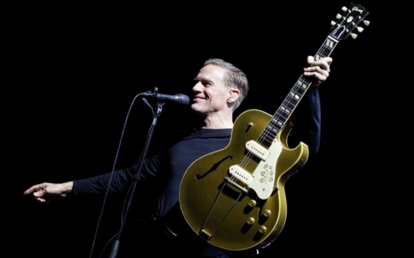 7 dalykai, dėl kurių verta apsilankyti Bryano Adamso koncerte