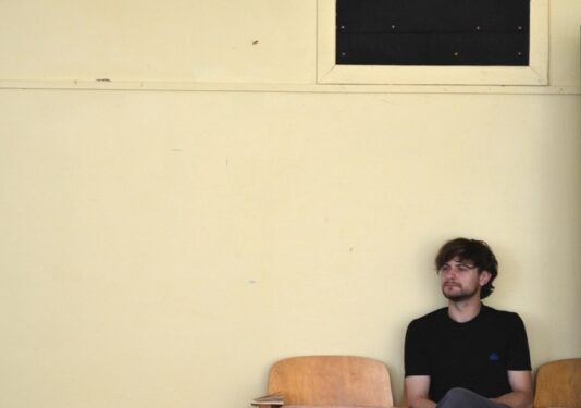 Vidas Bareikis ir „No Theatre“ stato spektaklį pagal A. Camus „Kaligulą“