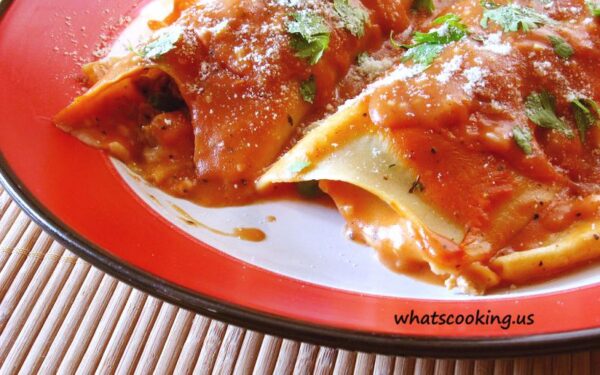 Cannelloni su šonine ir pomidorų padažu