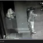 Pričiupta: mergina išsituštino į ranką šalia naktinio klubo (video)