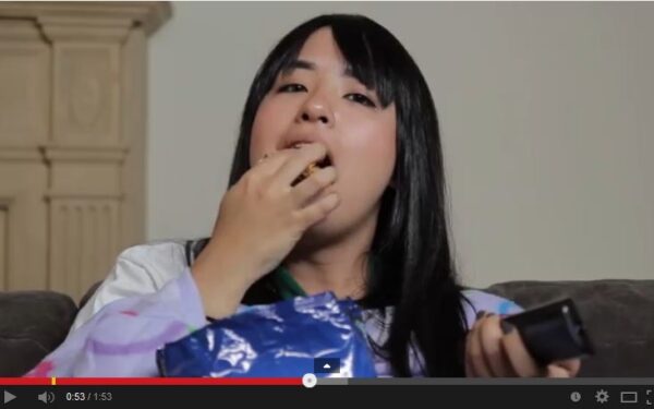 Video pusryčiai. Linksmai: elgesys vienumoje prieš elgesį viešumoje (video)